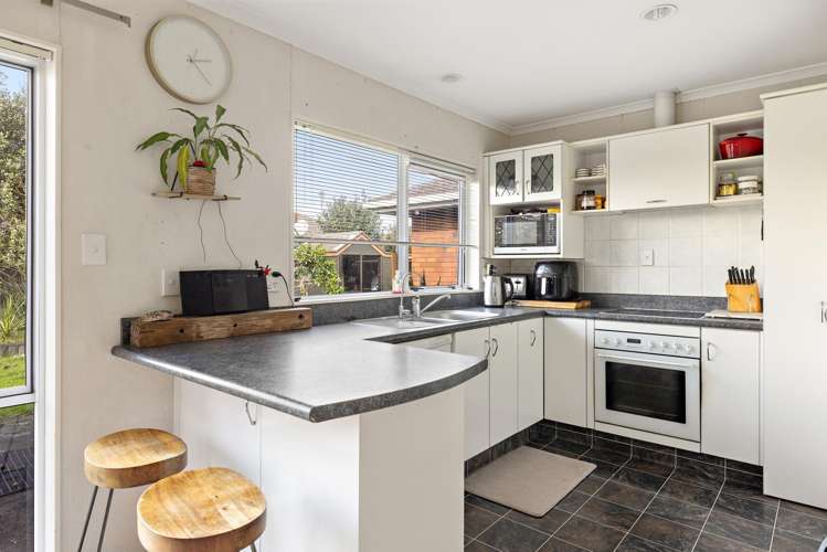 9 Jacinda Close Pyes Pa_3