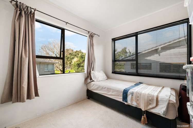 1/10 Heather Place Sunnynook_8