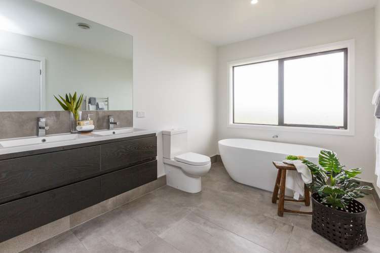 175 Spur Road West Feilding_13