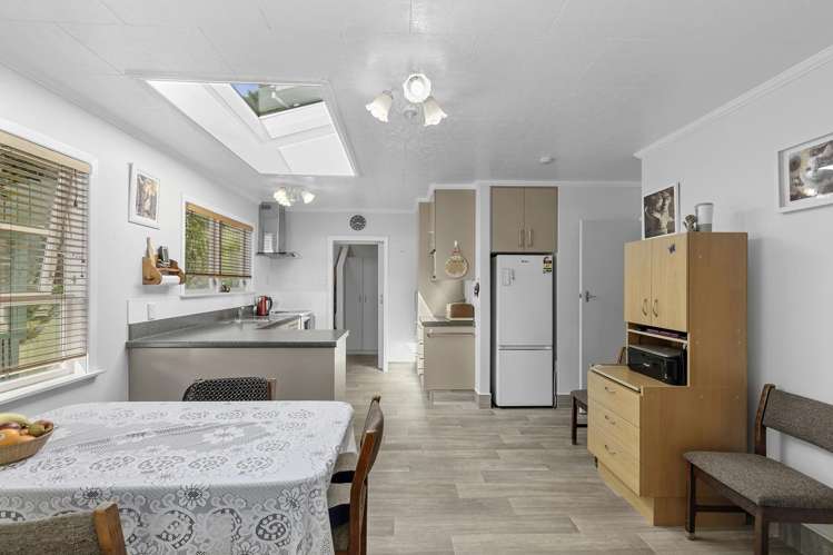 539 Stokes Valley Road Stokes Valley_10