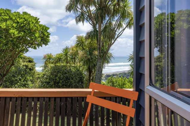 30 Piha Road Piha_2