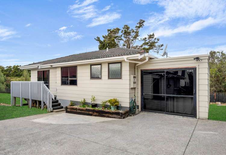 2/33 Seaward Place Wattle Downs_16