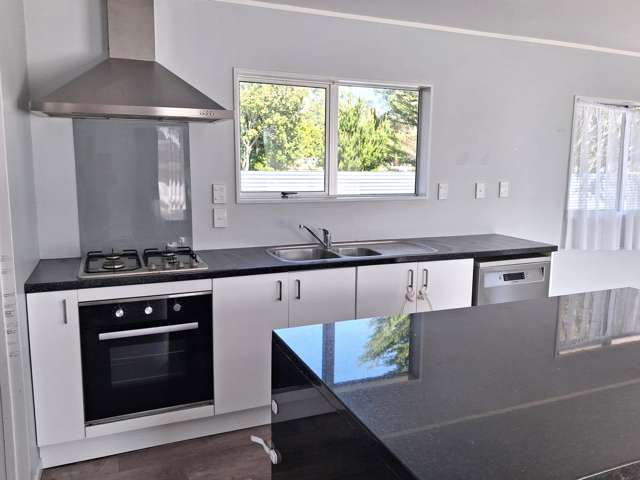 31 Peter Snell Road Ruakākā_4