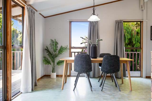 53 John Dee Crescent Red Beach_1
