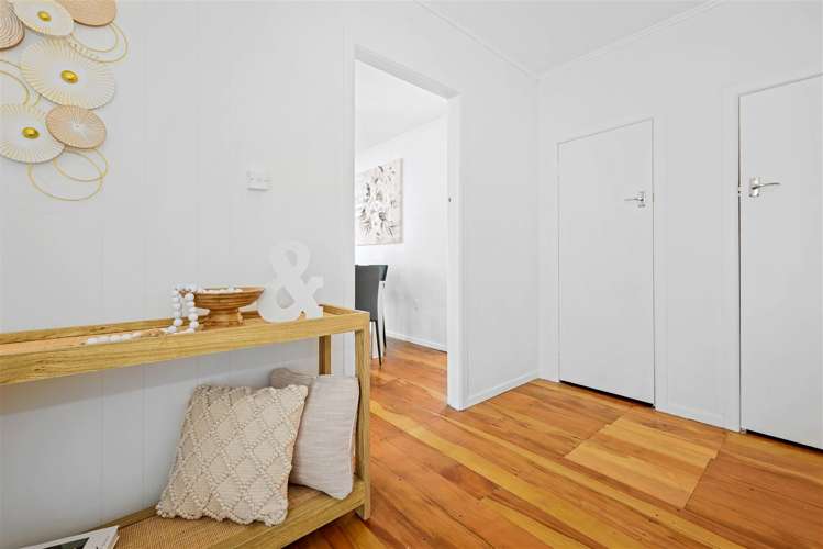 5 Sutton Crescent Hillcrest_2