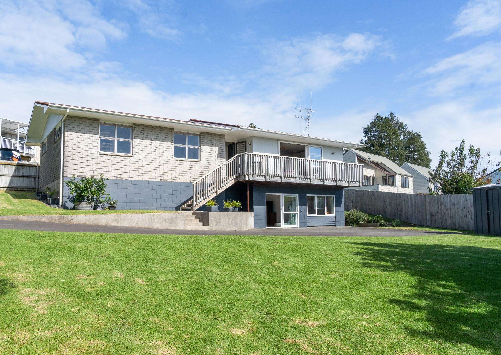 8 Lorna Place Brookfield_0