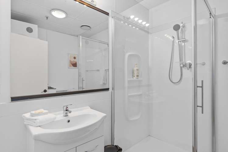 9/62 Shotover Street Queenstown_7