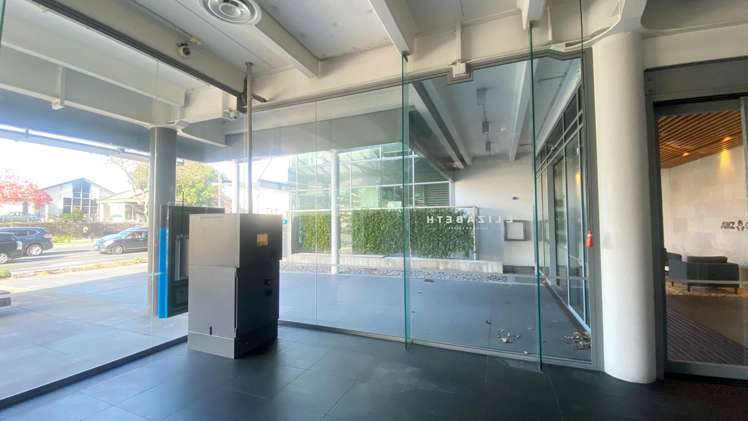 Ground Floor/247 Cameron Road Tauranga Central_4