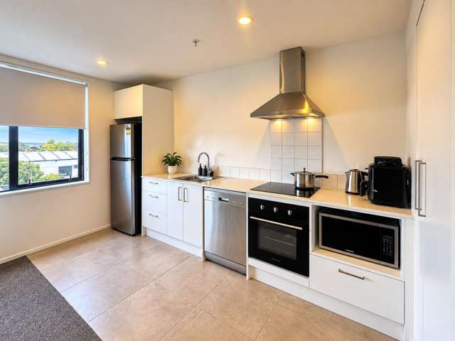 403/3 Rauemi Way Te Atatu South_1