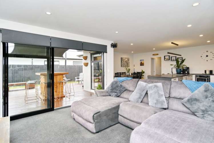 8/21 Blakes Road Belfast_8