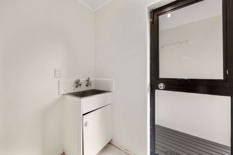 18c Basley Road Owhata_12