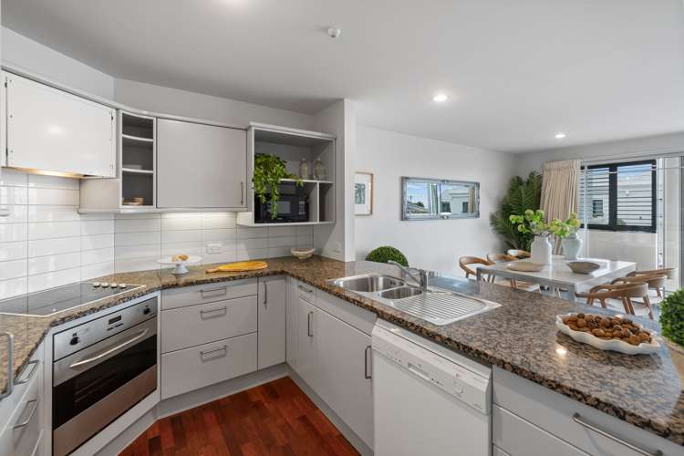 14/42 Marriner Street Sumner_11