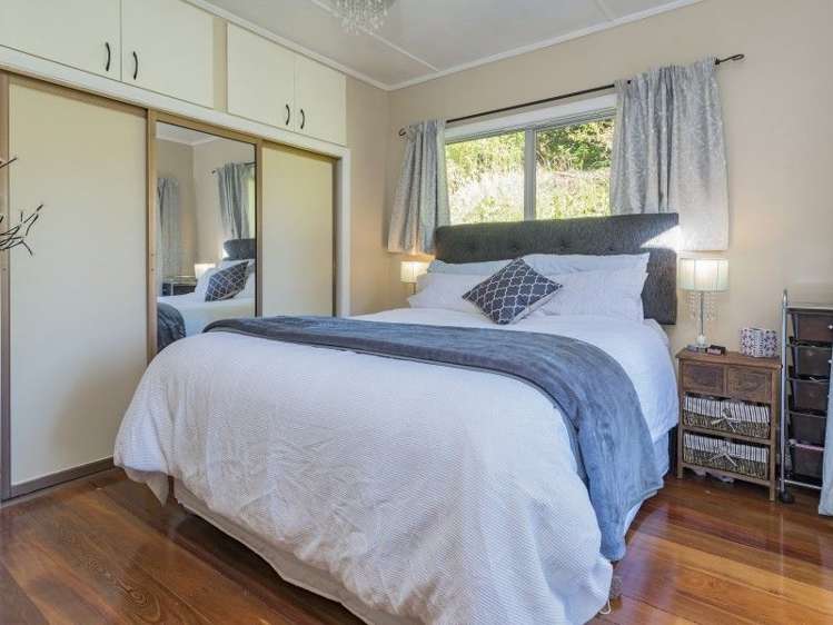 23 Jenner Road Toi Toi_9