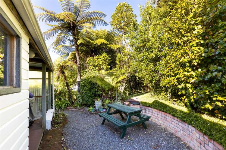 1/659 Queen Charlotte Drive Havelock_27