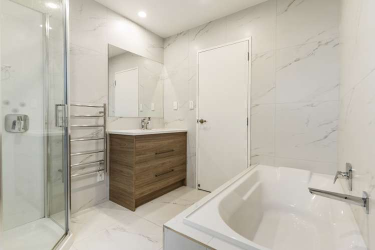 163 Bonair Crescent Silverdale_14