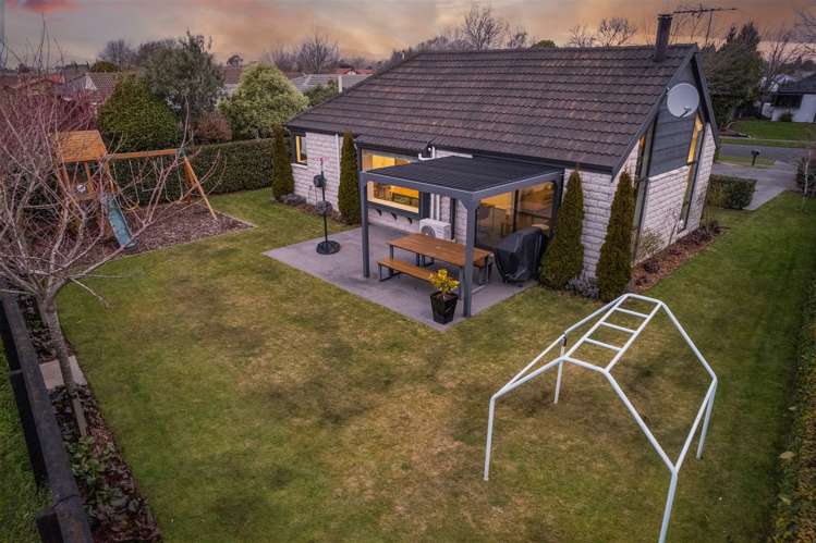 44 Karnak Crescent Russley_24