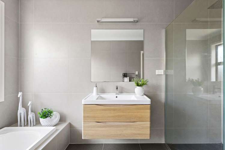 54 Norfolk Drive Cambridge_16