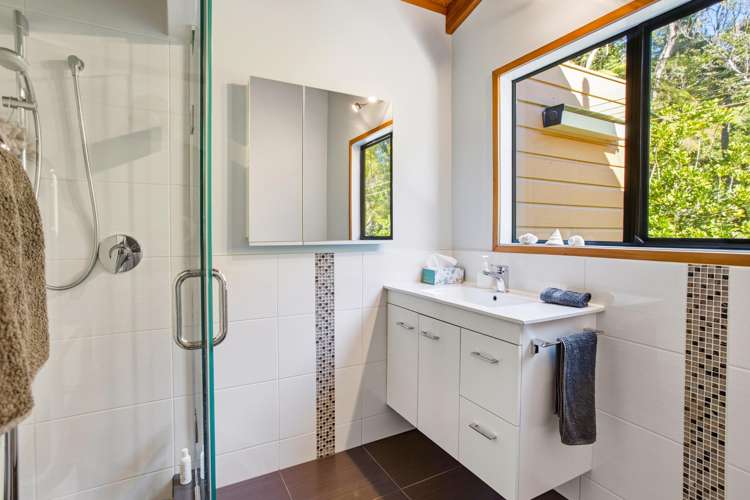 261 Konini Road Titirangi_14