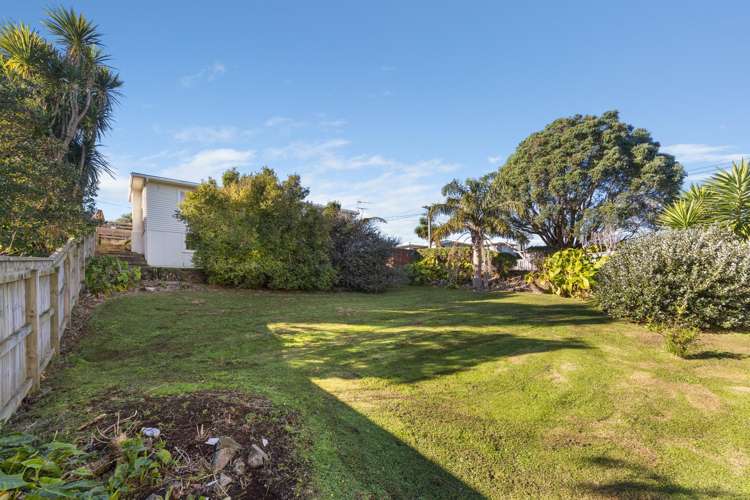 15 York Crescent Westown_18