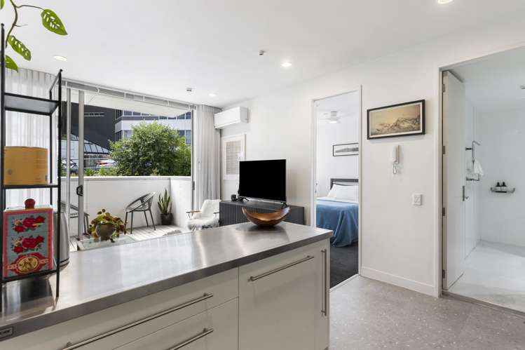 306/22 Fisher-Point Drive_0