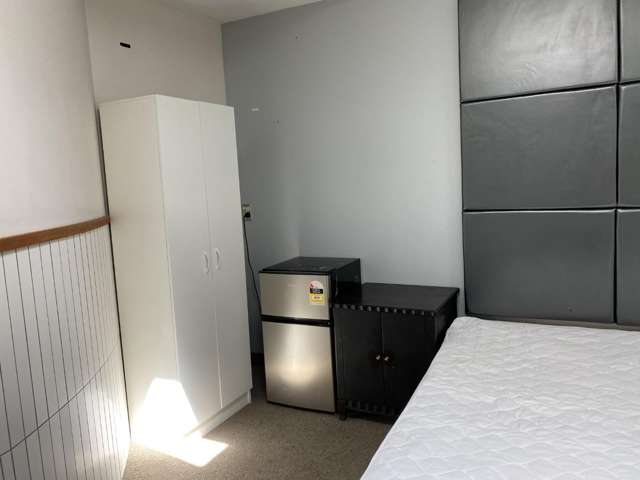 Room 13/146 Vivian Street 2185_1