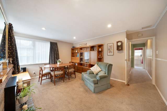 64 Taylor Terrace Tawa_1