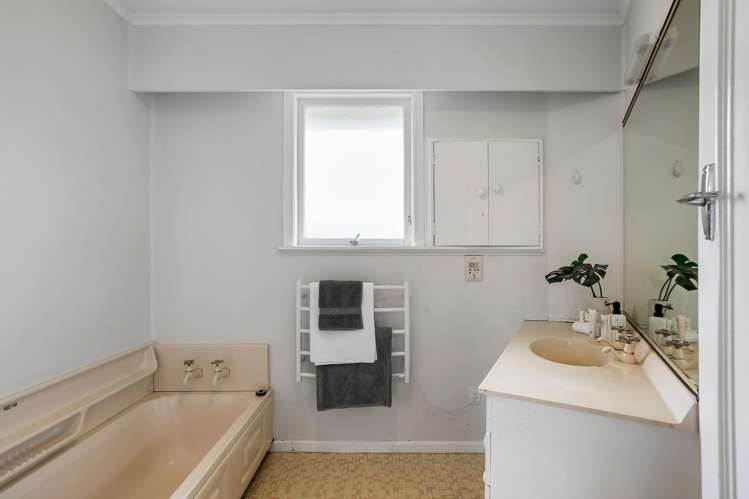 10 Scanlen Terrace Kelston_13