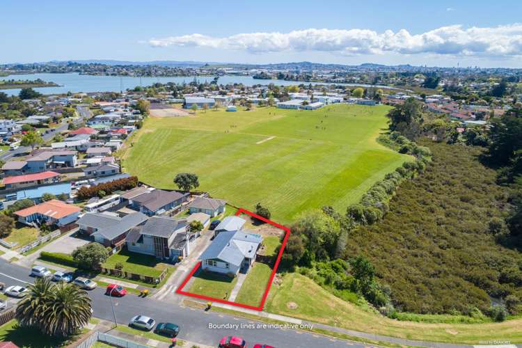 132 Edgewater Drive Pakuranga_1