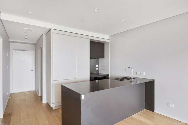 801/70 Sales Street_5