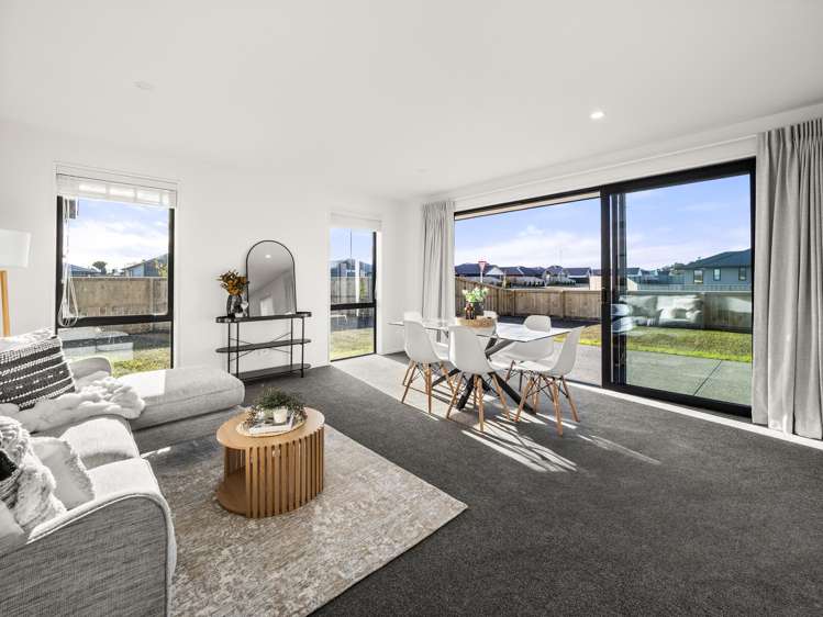 2 Orwell Way Elgin_7