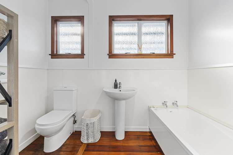 49 Queens Road Glen Avon_21