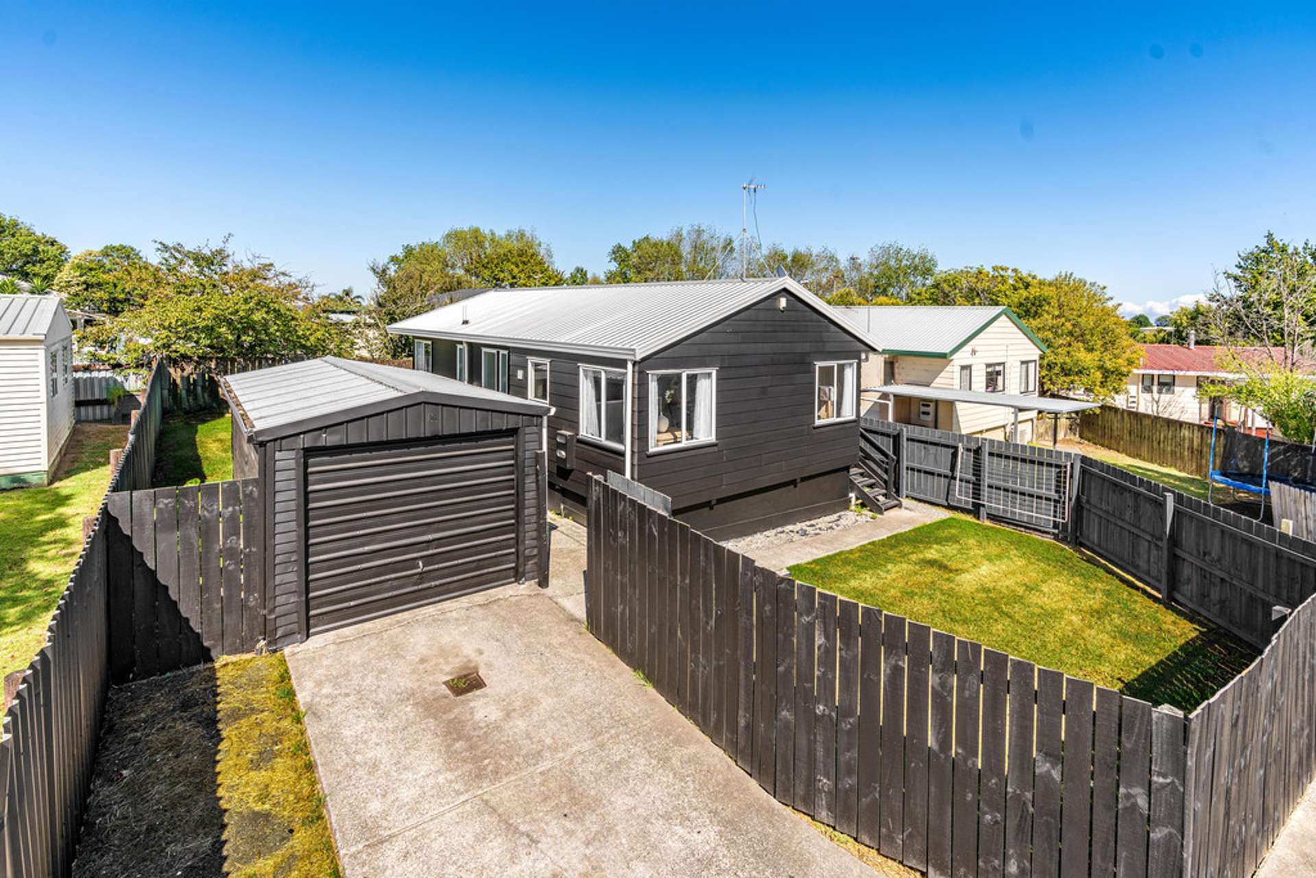 1/73 Redcrest Avenue Red Hill_0