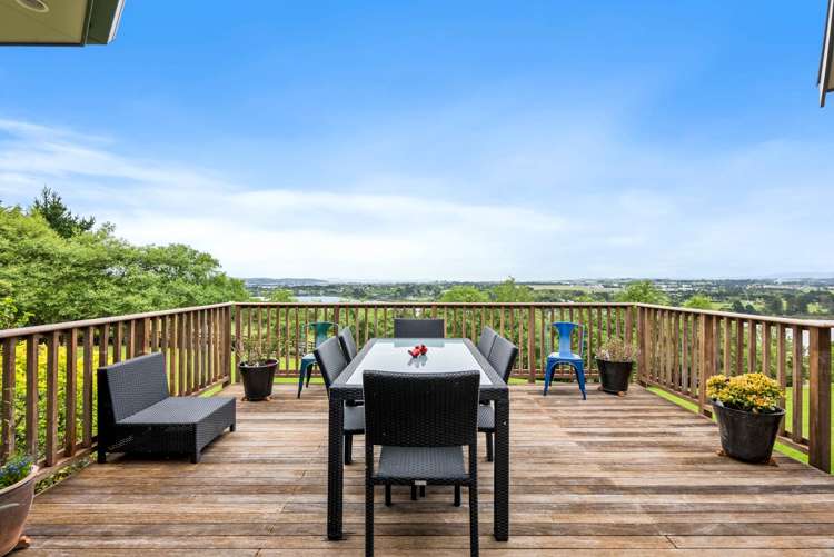 160 Lloyd Road Riverhead_13