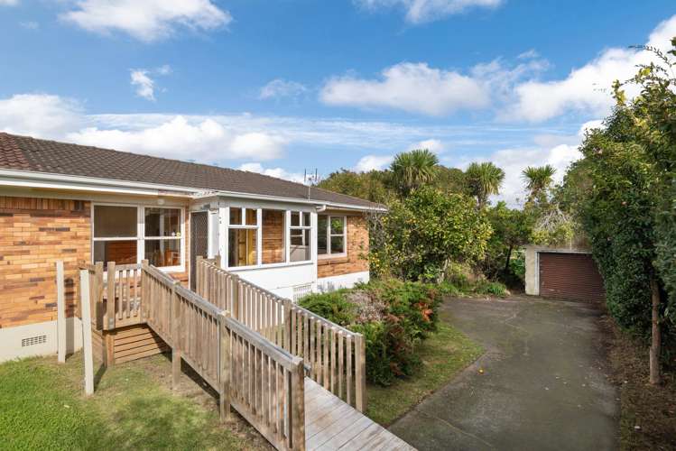 3/5 Moana Avenue Belmont_14