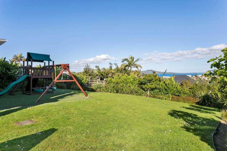 13 Seaview Road Castor Bay_17