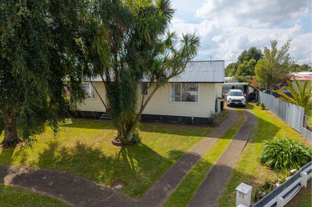 DANNEVIRKE - THREE BEDROOM