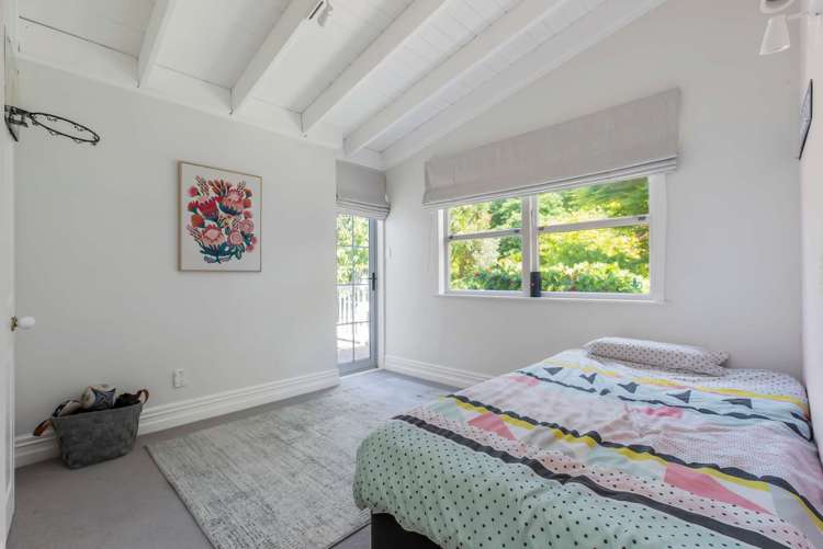 207 Woodlands Park Road Titirangi_13