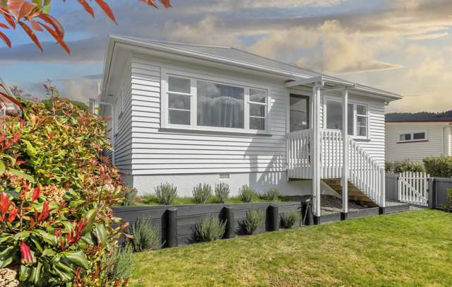 Renovated Family Living in the Sun