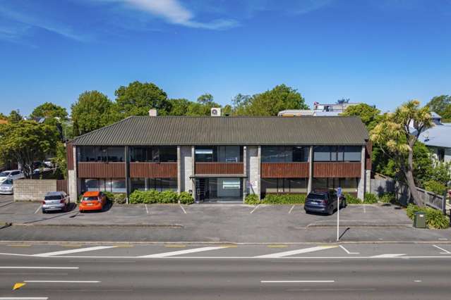 High profile affordable office investment