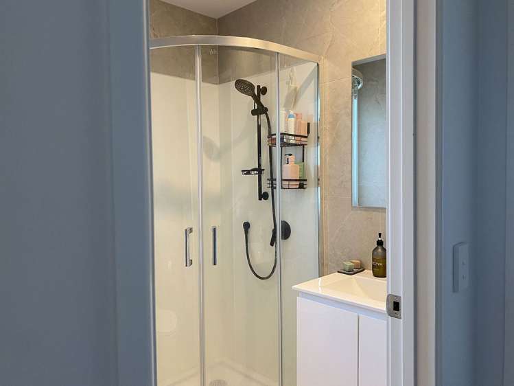 3/128 Onewa Road Northcote_6