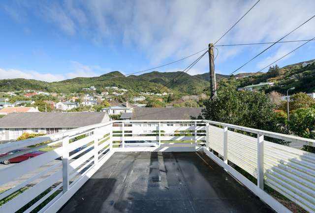 4 Thurleigh Grove Karori_1