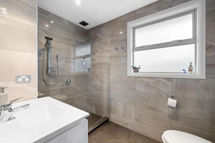 49 Cullahill Street Harewood_11