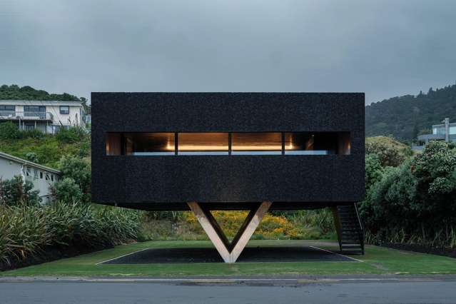  19 Marine Parade South Piha_1