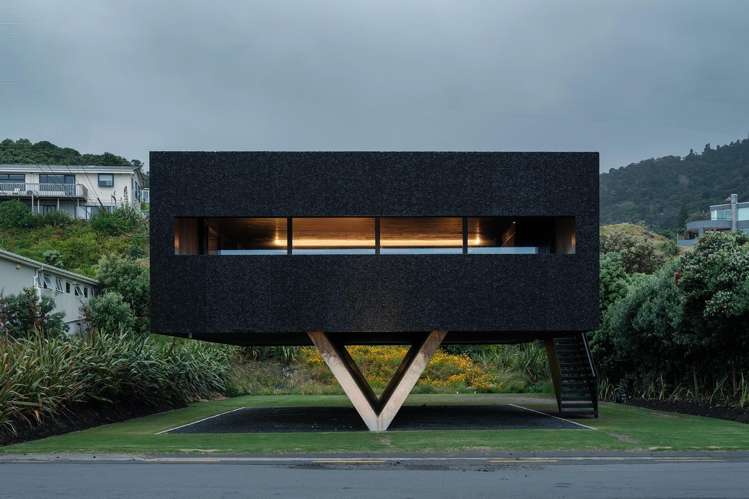  19 Marine Parade South Piha_1