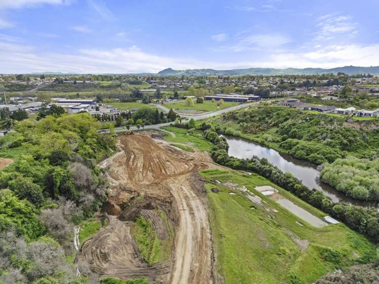 3798 Cambridge Road Leamington_9