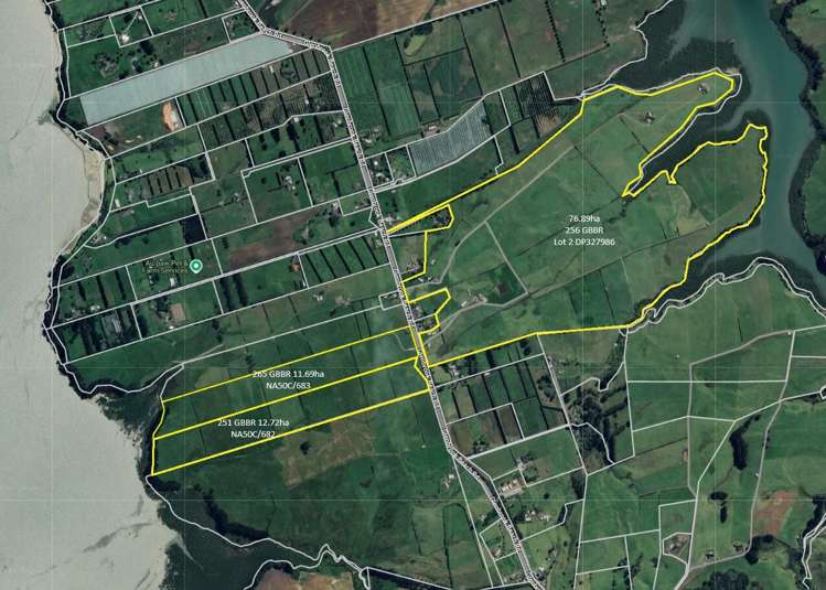 251, 256, 265 Glenbrook Beach Road Glenbrook_43