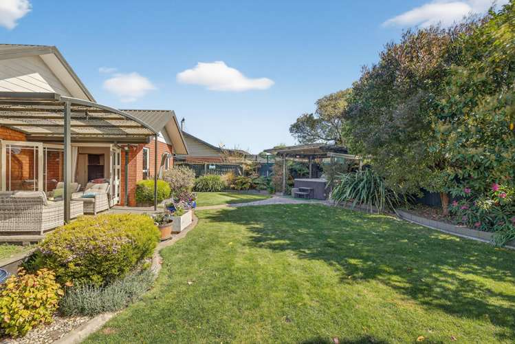 4 Windward Lane Bromley_29