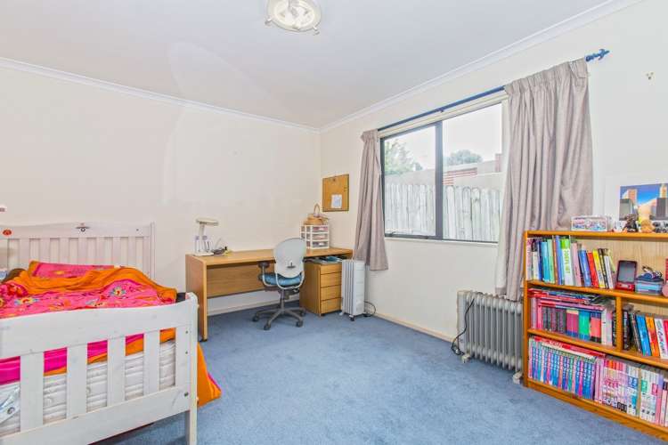 8 Baulcomb Parade Windsor Park_21