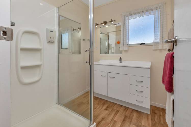 2/3 Bahama Place Parahaki_13