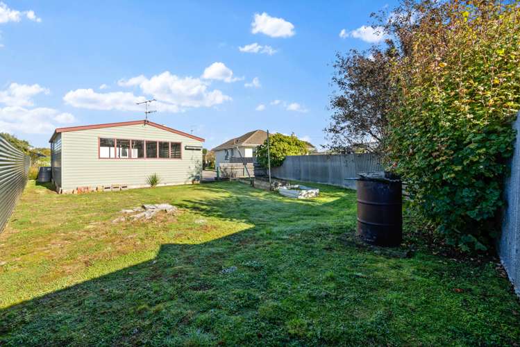 39 Conway Crescent Glengarry_16